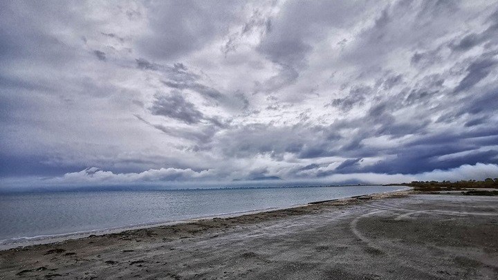 Βροχές και καταιγίδες την Πέμπτη – Σε ποιες περιοχές θα είναι έντονα τα φαινόμενα
