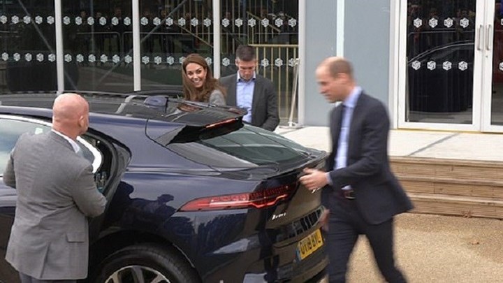 Παραλίγο τούμπα για την Κέιτ Μίντλετον – Πώς αντέδρασε ο Ουίλιαμ – ΒΙΝΤΕΟ