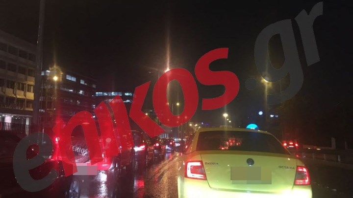Σαρώνει η “Βικτώρια”: Κυκλοφοριακό χάος στην Αθήνα από τη βροχή – Πώς θα εξελιχθεί το κύμα κακοκαιρίας