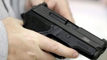 Στον εισαγγελέα ο μαθητής που πήγε στο σχολείο με ψεύτικο όπλο