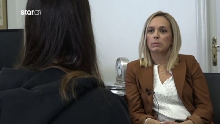 Πώς περιγράφει η 19χρονη από τη Σαλαμίνα την επίθεση που δέχθηκε: «Μου έδεσαν τα χέρια και με βίασαν» – ΒΙΝΤΕΟ