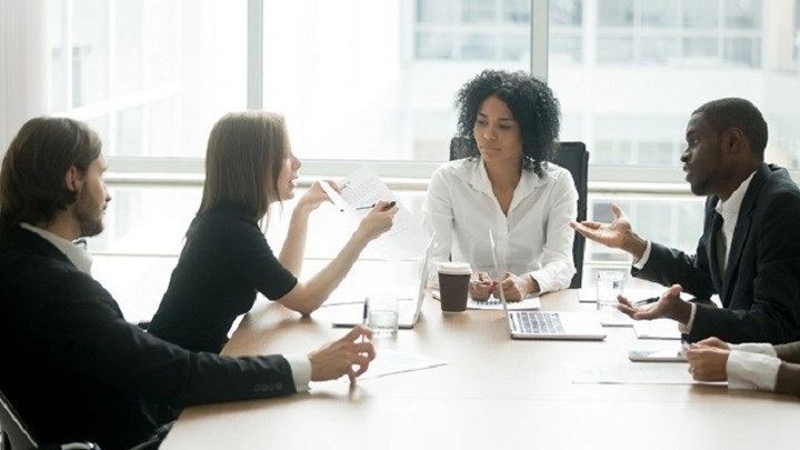 Έρευνα: Τα meetings είναι.. ψυχοθεραπεία