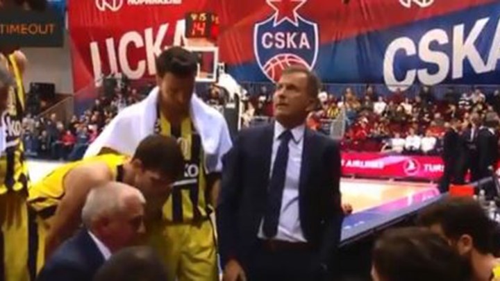 Ασύλληπτο ξέσπασμα Ομπράντοβιτς σε τάιμ άουτ της Φενέρμπαχτσε – «Βροχή» τα «γαλλικά» στους παίκτες του – ΒΙΝΤΕΟ