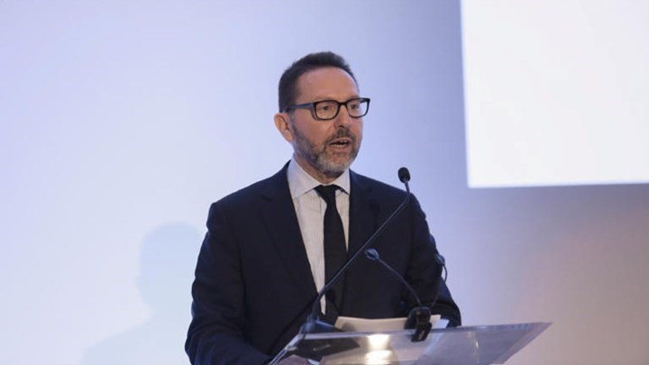 Στουρνάρας: Η ΤτΕ θα ενεργοποιήσει το δικό της σχέδιο για μείωση των “κόκκινων” δανείων – Διαφωνεί με τις προβλέψεις του ΔΝΤ