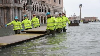 H Unesco απευθύνει έκκληση για την εφαρμογή του σχεδίου «Μωυσής» για τη διάσωση της Βενετίας – ΒΙΝΤΕΟ