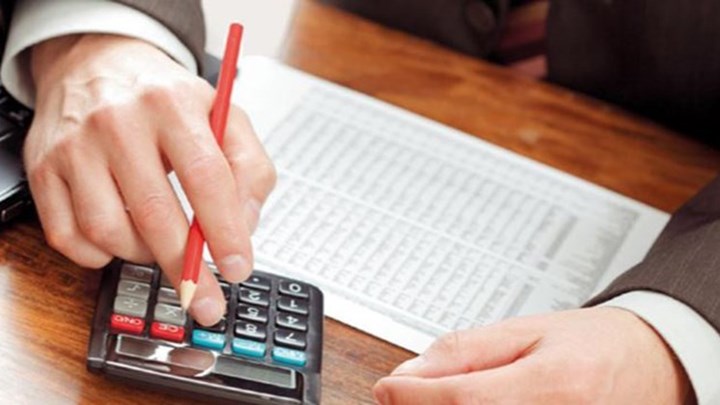 Αυτές είναι οι νέες εισφορές για τους ελεύθερους επαγγελματίες