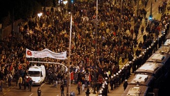 Ολοκληρώθηκε η πορεία για την επέτειο του Πολυτεχνείου