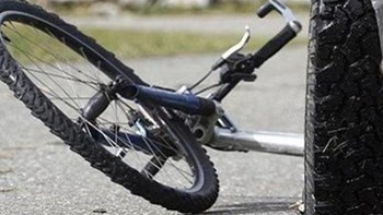 Οδηγός τραυμάτισε θανάσιμα και εγκατέλειψε ποδηλάτη στην Κομοτηνή