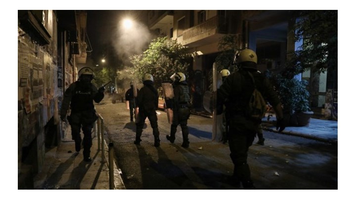 Περισσότερες από 15 προσαγωγές στα Εξάρχεια