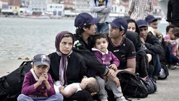 Τη δημιουργία κέντρων κλειστού τύπου στο Αιγαίο σχεδιάζει η κυβέρνηση