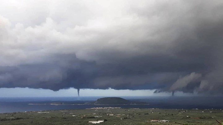 Εντυπωσιακοί υδροστρόβιλοι στη νήσο Πρώτη – ΒΙΝΤΕΟ