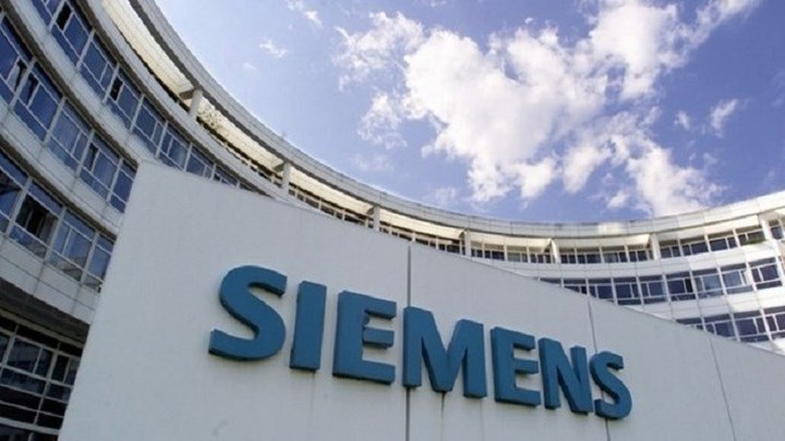 Η απόφαση για τα «μαύρα ταμεία» της Siemens – Ένοχοι 22 κατηγορούμενοι, απαλλάχθηκε λόγω παραγραφής ο Τσουκάτος