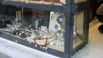 Ληστεία σε κοσμηματοπωλείο στην Κυψέλη  – Τραυμάτισαν τον ιδιοκτήτη