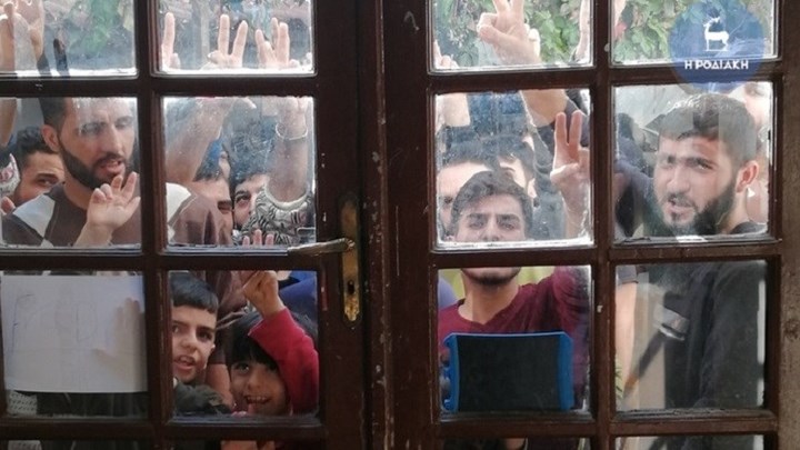 Ξεσπούν οι πρόσφυγες και μετανάστες στη Ρόδο: Αφήστε μας τώρα να φύγουμε,  δεν αντέχουμε άλλο