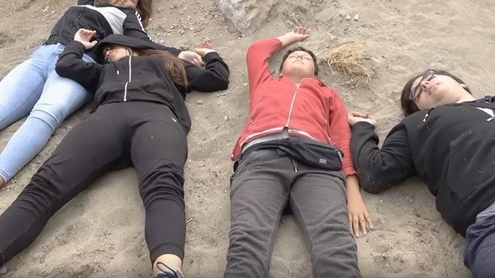 Η «τραγωδία» μαθητών «στην Παλαιόχωρα» που έγινε viral – ΒΙΝΤΕΟ