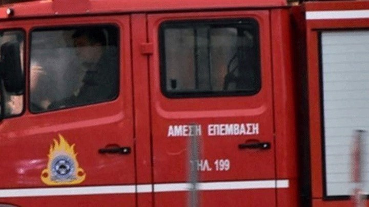 Δεκάδες κλήσεις στην Πυροσβεστική για άντληση υδάτων από πλημμυρισμένα υπόγεια στη Θεσσαλονίκη