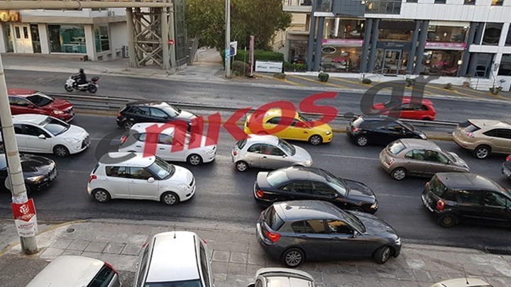 Κυκλοφοριακό κομφούζιο στην Αθήνα – Δείτε ποιοι δρόμοι είναι μποτιλιαρισμένοι