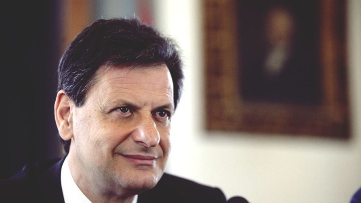 Σκυλακάκης στον Realfm 97,8: Πώς θα αξιοποιηθεί το υπερπλεόνασμα – Τι είπε για την 13η σύνταξη και τις επενδύσεις