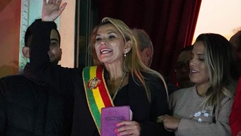 Ξεκινάει από σήμερα διάλογος στη Βολιβία για τον τερματισμό της κρίσης