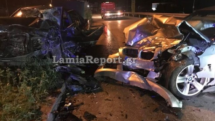 Τρομακτικό τροχαίο στη Λαμία: Οικογένεια επέστρεφε από γάμο και συγκρούστηκε με ΙΧ – Νεκρός ο πατέρας – ΦΩΤΟ – ΒΙΝΤΕΟ