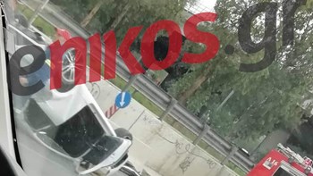 Σοβαρό τροχαίο με τρεις τραυματίες στην Καλλιθέα – Ανάμεσά τους και δύο παιδιά – ΦΩΤΟ αναγνώστη