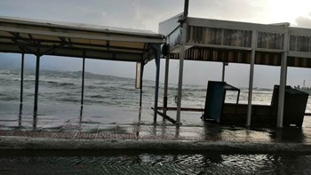 Ανεμοστρόβιλος «σάρωσε» την Ιεράπετρα