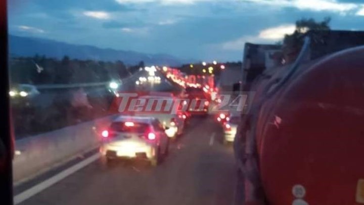 Εγκλωβισμένοι οδηγοί στην Εθνική οδό Κορίνθου-Πατρών για περισσότερες από έξι ώρες – ΒΙΝΤΕΟ