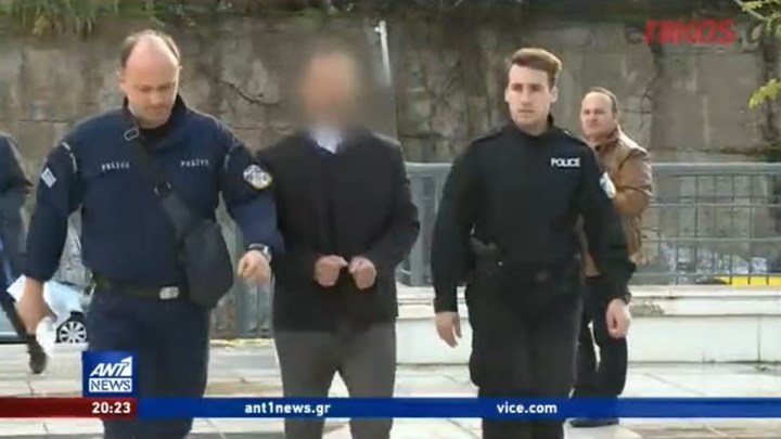 Ξεκίνησε η δίκη του ηθοποιού που κατηγορείται για βιασμό ταξιτζή – Tι λέει στον ΑΝΤ1 μέσα από τη φυλακή – ΒΙΝΤΕΟ