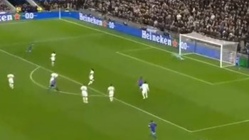 Η γκολάρα του Ελ Αραμπί μέσα στο Λονδίνο – ΒΙΝΤΕΟ