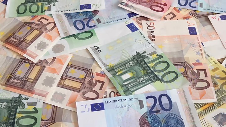 Μεγάλη αύξηση της αποδοχής του ευρώ στην Ελλάδα – Τι έδειξε το Ευρωβαρόμετρο