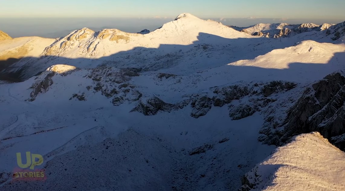 Τα πρώτα χιόνια στον Παρνασσό – Εντυπωσιακό ΒΙΝΤΕΟ από drone