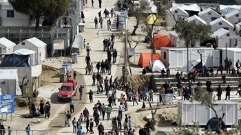 Μυτιλήνη: Κατηγορούνται ότι εφοδίαζαν παράνομα αιτούντες άσυλο με γνωματεύσεις «μετατραυματικού στρες» για να χαρακτηριστούν «ευάλωτα πρόσωπα»