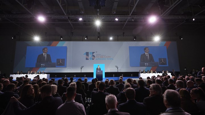 Η ατάκα του Κυριάκου Μητσοτάκη για τα “μπουζούκια χωρίς τσιγάρο”