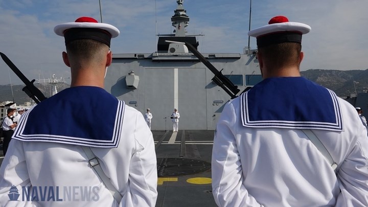 Πώς βγήκε και πότε χρησιμοποιούμε τη φράση “δουλειές με φούντες” – ΦΩΤΟ