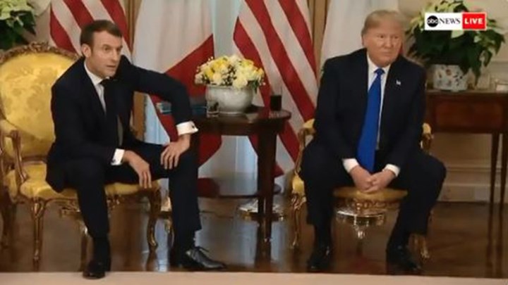 Ένταση ανάμεσα σε Μακρόν-Τραμπ μπροστά στις κάμερες: Ας είμαστε σοβαροί, είπε ο Γάλλος πρόεδρος – ΒΙΝΤΕΟ