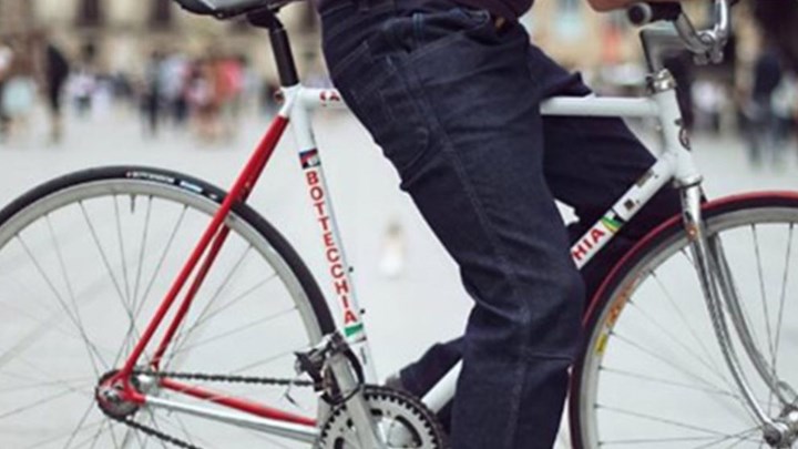Μειώνεται ο ΦΠΑ και στα κράνη για τους ποδηλάτες