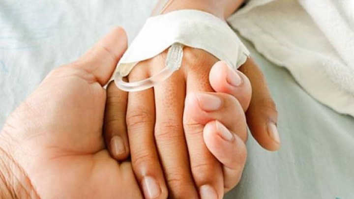 Στη ΜΕΘ το παιδί που μεταφέρθηκε με ενδείξεις σηψαιμικού σοκ – Ψάχνουν το μικρόβιο