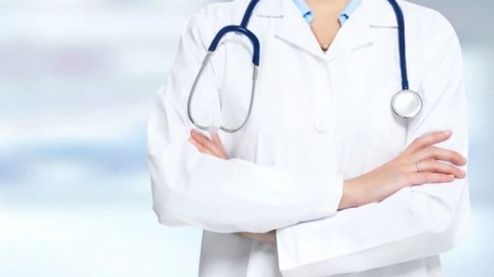 ΟΕΝΓΕ: Θα συνεχίσουμε να περιθάλπουμε τους ασθενείς ανεξαρτήτως χρώματος, φυλής, θρησκείας – Απαιτούμε να ανακληθεί άμεσα η απάνθρωπη απόφαση Βρούτση