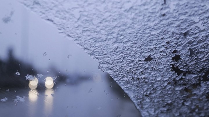 Ο χειμώνας μπήκε με άγριες διαθέσεις – Βροχές, χιόνια και τσουχτερό κρύο