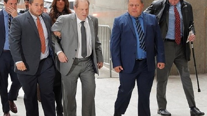 Σκιά του εαυτού του ο Χάρβεϊ Γουάινστιν στο δικαστήριο – ΦΩΤΟ