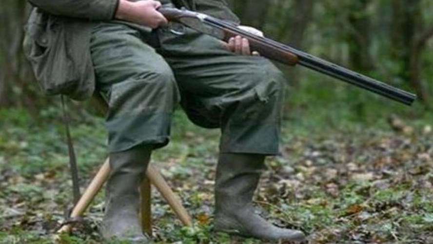 Σε σοβαρή κατάσταση ο κυνηγός που πυροβολήθηκε στο πρόσωπο στη Λάρισα