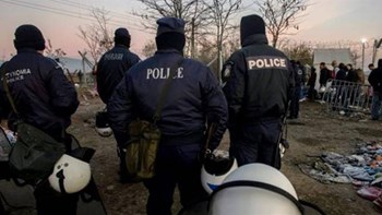 Αιματηρή συμπλοκή μεταναστών στο hot spot του Κατσικά -Τέσσερις τραυματίες