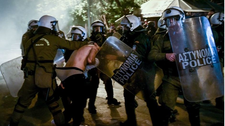 Τι απαντούν μέσω του Realfm 97,8 οι Ειδικοί Φρουροί στις καταγγελίες περί αστυνομικής βίας