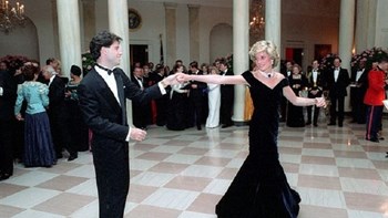 Στα αζήτητα έμεινε θρυλικό φόρεμα της πριγκίπισσας Νταϊάνα – ΦΩΤΟ – ΒΙΝΤΕΟ