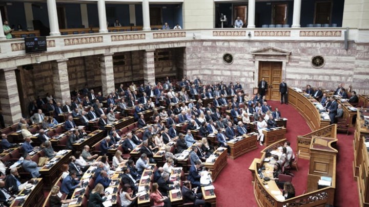 Βουλή-LIVE: Η συζήτηση του νομοσχεδίου για την ψήφο των αποδήμων