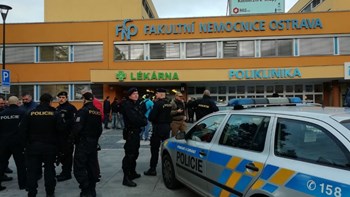 Τουλάχιστον τέσσερις νεκροί και δύο τραυματίες από τους πυροβολισμούς σε νοσοκομείο στην Τσεχία
