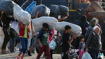 Προσφυγικό: Γερμανική βοήθεια στην Ελλάδα με στρώματα και κουβέρτες