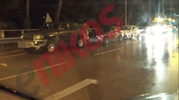 Καραμπόλα έξι οχημάτων στη γέφυρα Βαρυμπόμπης – ΦΩΤΟ αναγνώστη