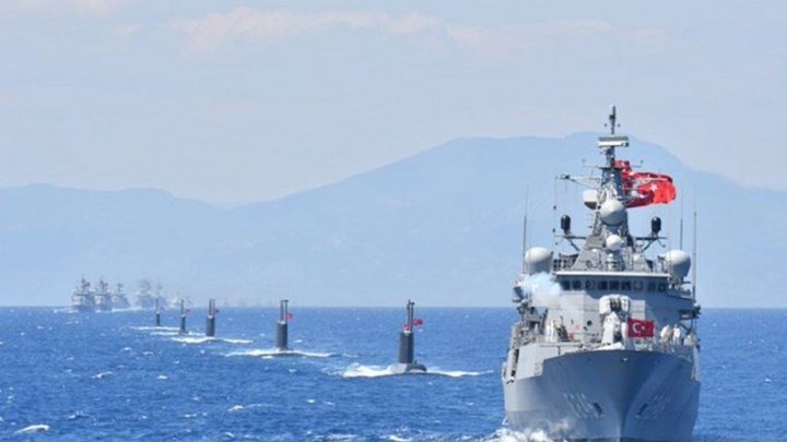 Γαλλικό “μπλόκο” νότια της Κρήτης απέναντι στις τουρκικές προκλήσεις – Τι εξετάζουν Αθήνα και Παρίσι