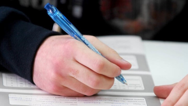 “Κλειδώνει” το νέο εξεταστικό σύστημα εισαγωγής στα ΑΕΙ – Ποιες αλλαγές σχεδιάζει το υπουργείο Παιδείας